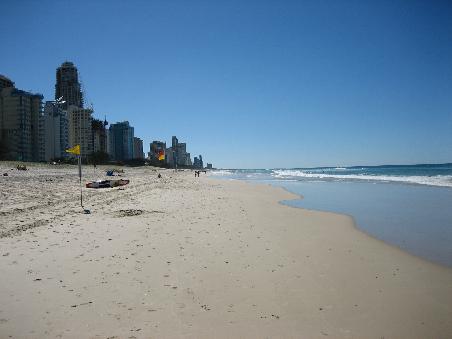 Meilenweit: Strand und Hotels