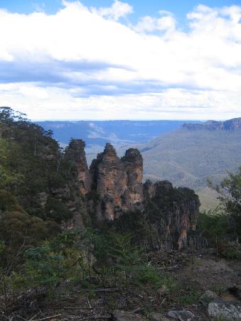 Die Three Sisters- beruehmte Felsformation in den Blue Mountains