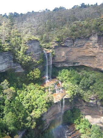 neu: ein schoener wasserfall in den blue mountains