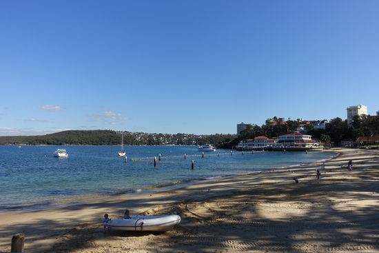 Die ruhige kleine Bucht auf der anderen Seite von Manly