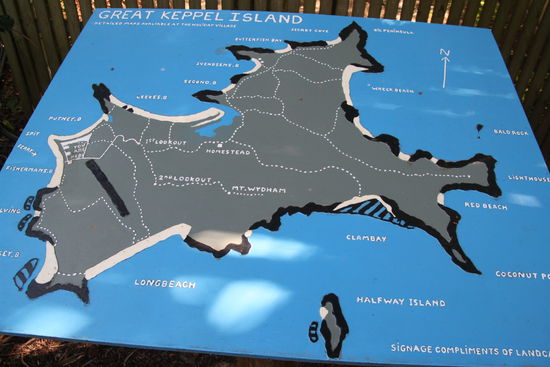 Erstmal wollten wir die Insel erkunden, soweit es möglich war mit Kinderwagen, denn es gab nur wenige asphaltierte Wege oder Holzwege