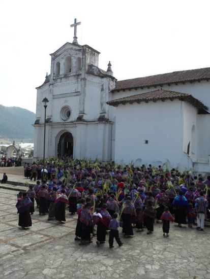 und dann wieder zurueck in die Kirche
