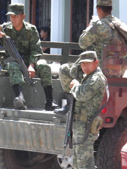An das viele Militaer in Mexiko muss man sich als Auslaender erstmal gewoehnen.