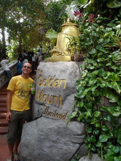 Mit meinem Lieblingsgetraenk (Oishi Green Tea) am Golden Mount