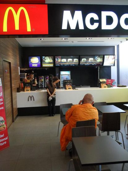 Auch Moenche haben Hunger