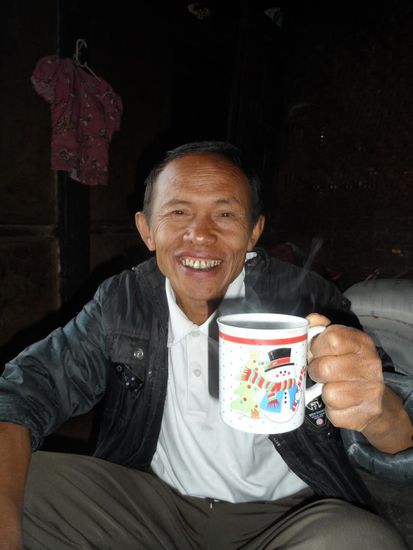 da musste ich denen erstmal erklaeren was ein Schneemann ist. Gar nicht so einfach wenn man noch nie in seinem Leben Schnee gesehen hat.