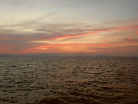 Der erste Sonnenaufgang beim Tauchtrip