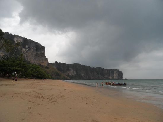 Ao Nang Beach - Regen im Anmarsch