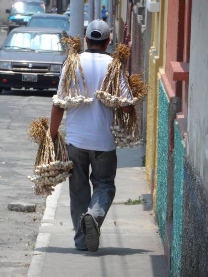 Hoffentlich mag seine Frau Knoblauch 