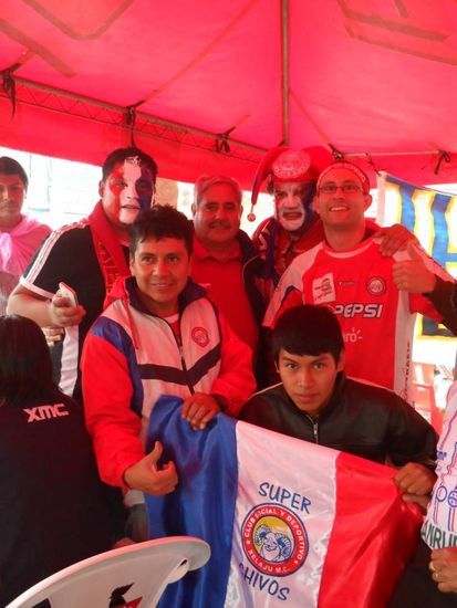 Der Clubpraesident ist der 2. von links