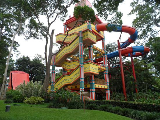 Der erste Teil (blau-rot) war recht harmlos aber die Half Pipe (links - rot) hatte es echt in sich 