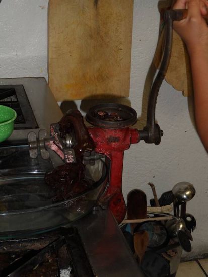 Schritt 5: Kakaobohnen pressen - Masse ist noch ungeniessbar 