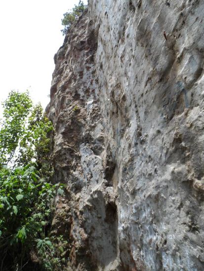 Dritte Route (ca. 25m, Schwierigkeitsgrad: 5.8 = UIAA 6-)