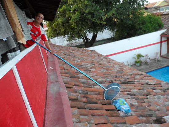 beim Waesche einsammeln