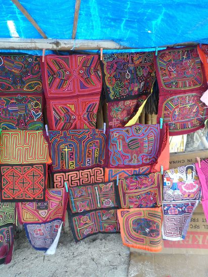 Die Kuna machen echt schoene Stickerreien