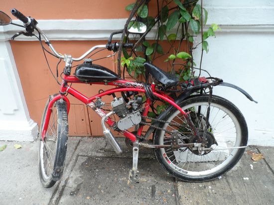 Fahrrad mit Hilfsmotor