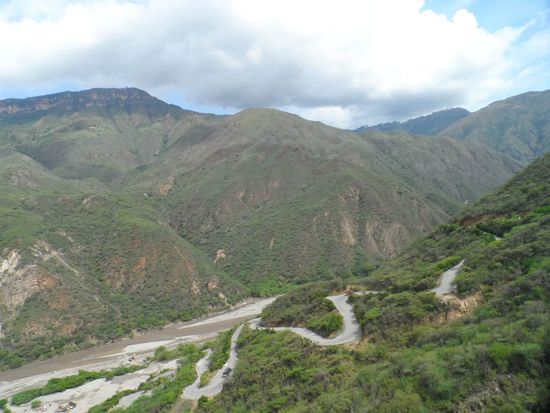 Auf der letzten Etappe nach San Gil - kurvig aber schoen