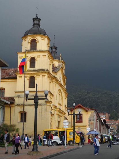 Oh je DAS sieht nach Regen aus, da fluechte ich doch lieber schnell in eins der zahlreichen und meist kostenlosen Museen