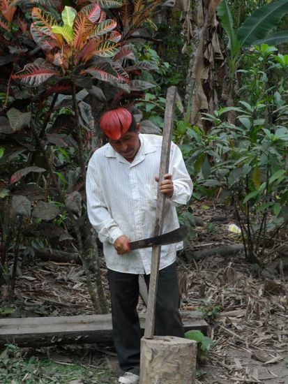 Herstellung einer traditionellen Lanze