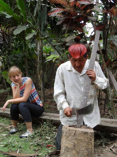 Also doch mit der Machete - ist 1000mal schwerer als es aussieht