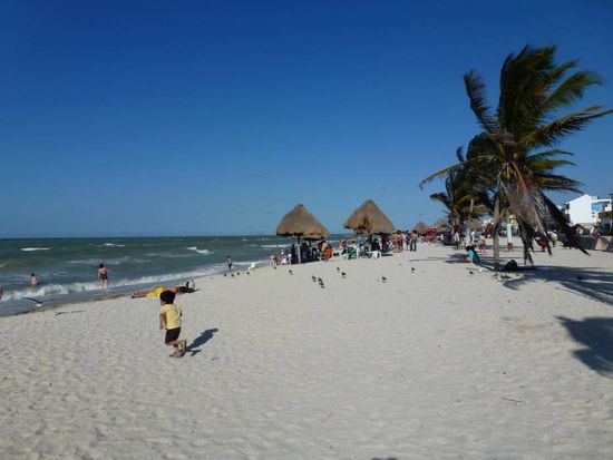 Puerto Progreso - ganz schoen windig am Strand