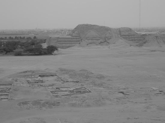 Blick auf den Tempel des Mondes