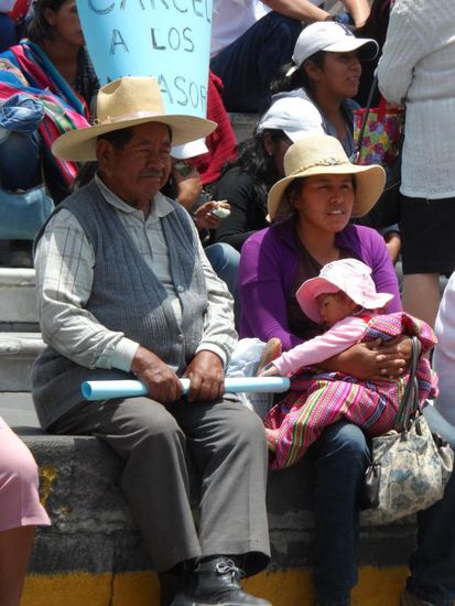 und der naechsten Demo (gegen Korruption)