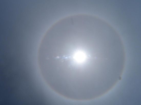 Der zweite "Regenbogen" um die Sonne waehrend meiner Reise