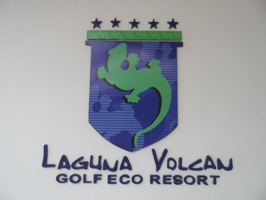 Das muessen die mir noch erklaeren wie das funktionieren soll. Oeko Golf Resort???