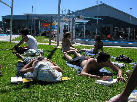 Im Schwimmbad, ich glaub, dass war an dem Tag wos 40 Grad hatte