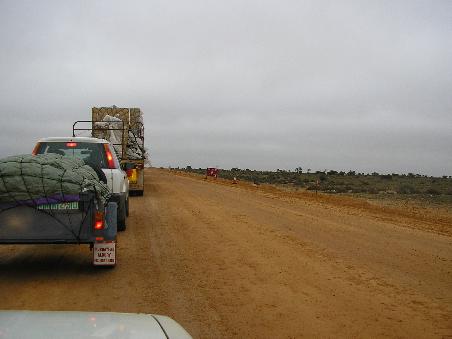 Baustelle auf australischem Highway zog sich ueber fast 20 kilometer war alles kein Problem alles locker und ruhig