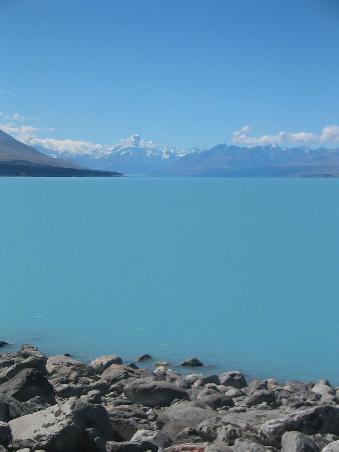 Mt Cook im Hintergrund, Lake Pukaki im Vordergrund
