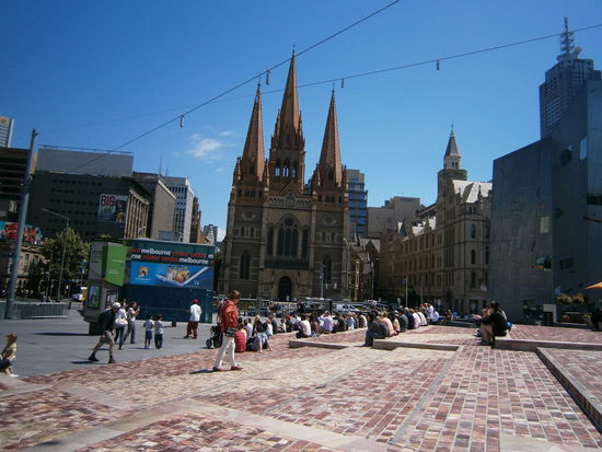 Treffpunkt aller Nationen mit freiem Wi-Fi