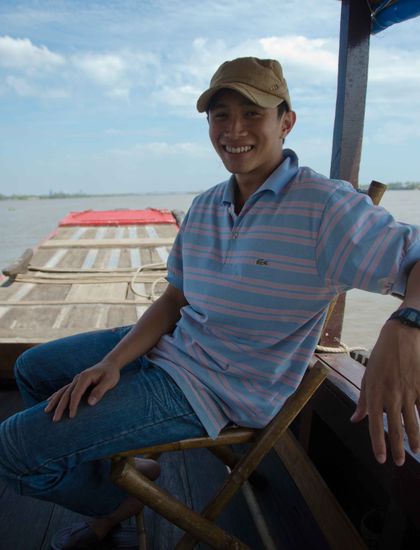 Unser Guide Si auf dem Weg zurück zum Pier, wo wir wieder zurück nach Saigon gebracht wurden.
Chao Si, cam on nghieu cho Chi va Anh Marcel di choi va chi nghieu noi