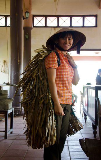 Regenjacke der Reisbauern und gleichzeitig Tarnung der Vietcong