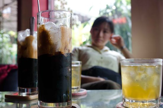 vietnamesicher Kaffe und Tee am Nachmittag