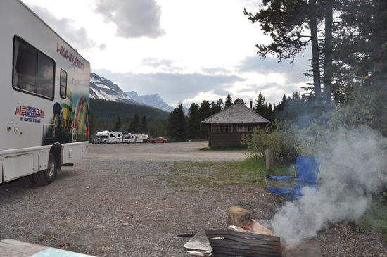 Die Stellplätze am Wasser waren schnell besetzt