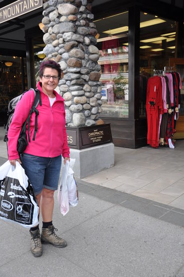 Eigentlich bin ich nicht so für das Shoppen, aber den lieben Freunden und Familie will man schließlich etwas mitbringen. Als Ersatz, weil sie  NICHT mitdurften