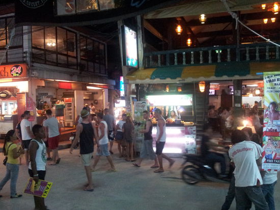 Gehts mehr zu als das Bild vermuten läßt...