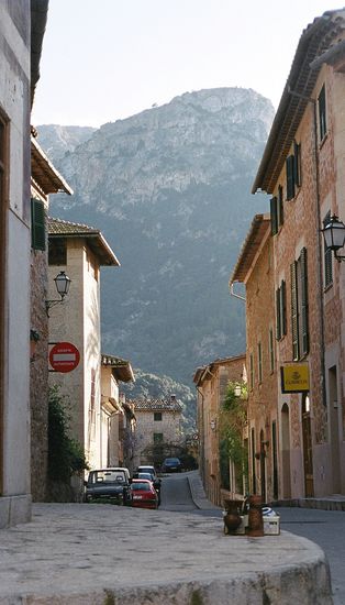 Zwischen den Straßen