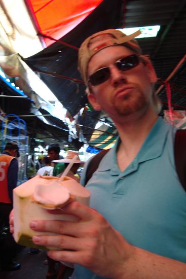 Nichts geht über eine erfrischende Kokosnuss!