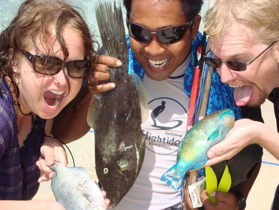 Wir und unser Fischfang für mein Geburtstagsessen!