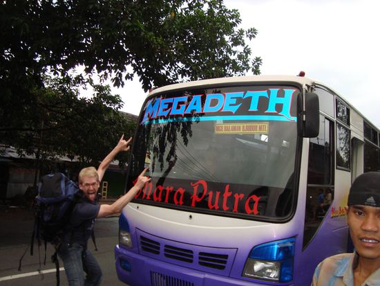 Da kommt Freude auf - mit diesem Bus dürfen wir mitfahren 