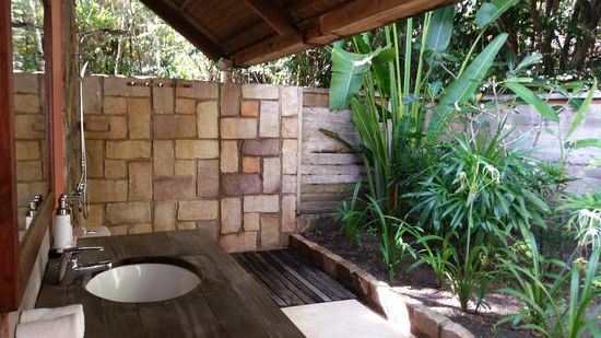 Unser outdoor Badezimmer mit Garten 