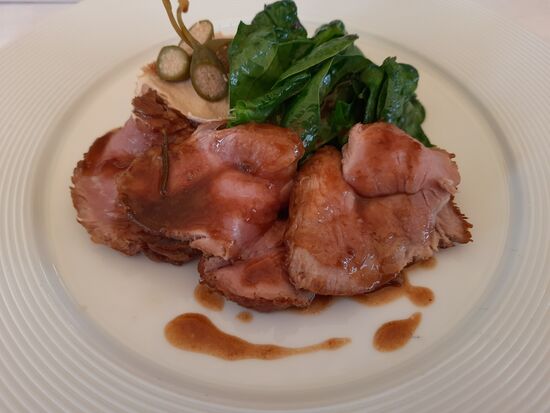 Kalbsfilet mit Thunfischcreme und Kapernäpfeln