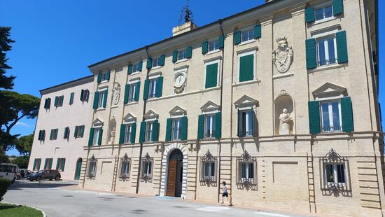 Super Unterkunft! Seeehr gute Betten, ruhige Zimmer und top Frühstück. Wir genießen mal einfach "zu sein"!