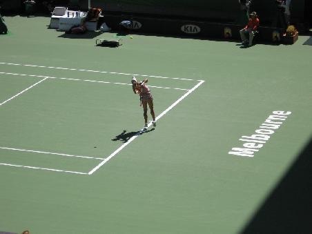 Die erst 18-jaehrige Russin Maria Kirilenko, die einen Satz gegen Lindsay Devenport gewinnen konnte