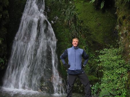 Wieder ein Wasserfall beim Abstieg