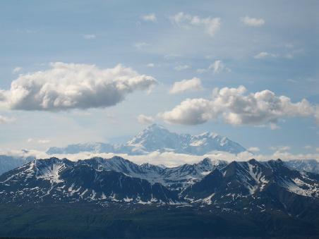 Der skyline-dominierende Mt. McKinley