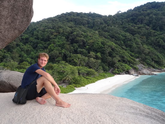 Remo happy auf dem Aussichtpunkt.